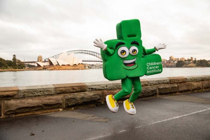 CEO Dare To Cure mascot in front of Sydney Opera House and Harbour bridge CEO Dare To Cure mascot in front of Sydney Opera House and Harbour bridge